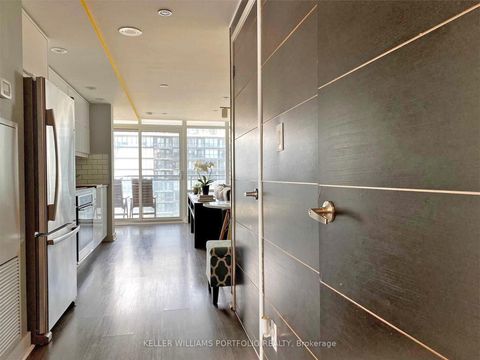 Photo 2 at 1618 - 4K Spadina Avenue, Waterfront Communities C1, Toronto