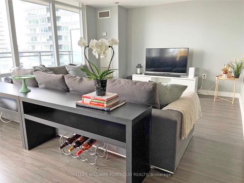 Photo 11 at 1618 - 4K Spadina Avenue, Waterfront Communities C1, Toronto