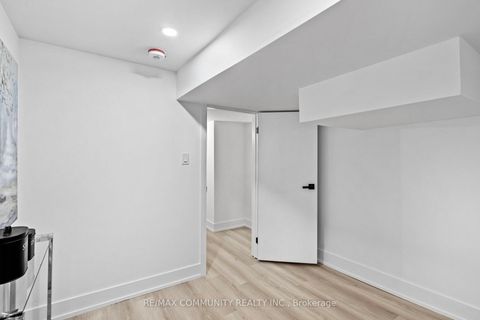 Photo 36 at 340 Albany Avenue, Casa Loma, Toronto