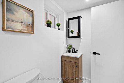 Photo 38 at 340 Albany Avenue, Casa Loma, Toronto