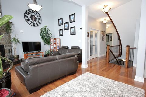 Photo 9 at 1185 Mitchell Court, Alcona, Innisfil