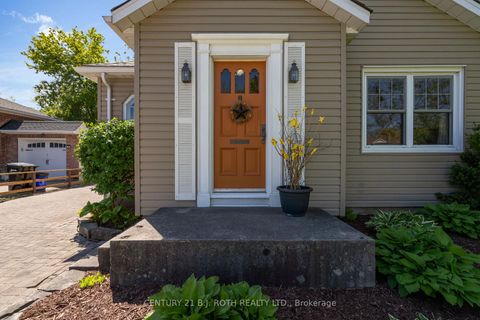 Photo 1 at 51 Henry Street, Queen's Park, Barrie