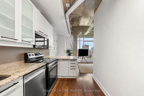 Photo 7 at 807 - 66 Portland Street, Waterfront Communities C1, Toronto