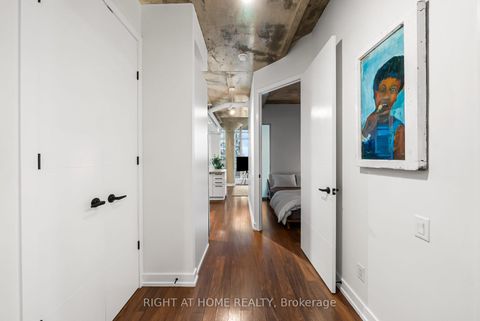 Photo 10 at 807 - 66 Portland Street, Waterfront Communities C1, Toronto