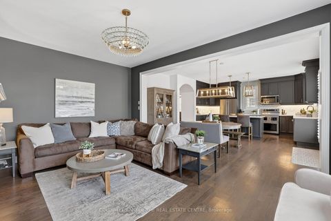 Photo 12 at 721 Dillman Avenue, Wyndham, Newmarket