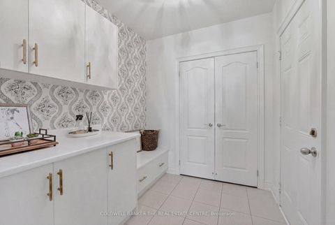 Photo 14 at 721 Dillman Avenue, Wyndham, Newmarket