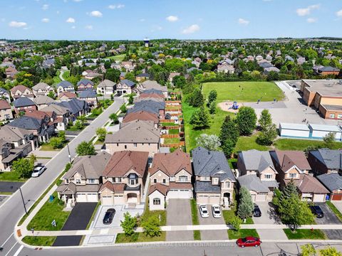 Photo 39 at 721 Dillman Avenue, Wyndham, Newmarket