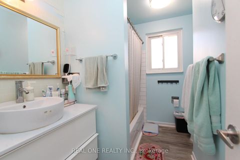 Photo 13 at 25 Bigwin Drive, Aurora Heights, Aurora
