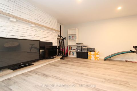 Photo 21 at 25 Bigwin Drive, Aurora Heights, Aurora