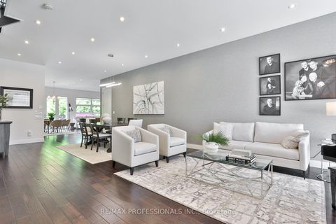 Photo 4 at 54 Renown Road, City Centre West, Toronto