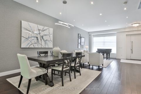 Photo 7 at 54 Renown Road, City Centre West, Toronto
