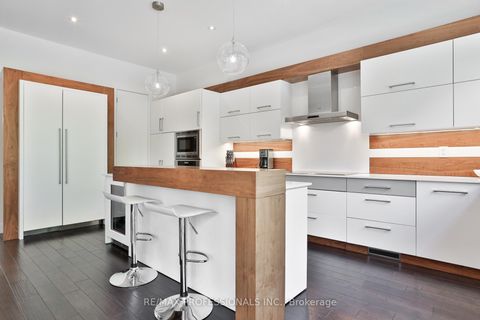 Photo 11 at 54 Renown Road, City Centre West, Toronto