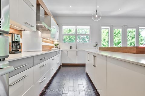 Photo 13 at 54 Renown Road, City Centre West, Toronto