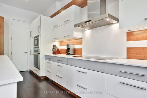 Photo 15 at 54 Renown Road, City Centre West, Toronto