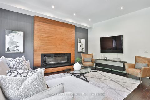 Photo 17 at 54 Renown Road, City Centre West, Toronto