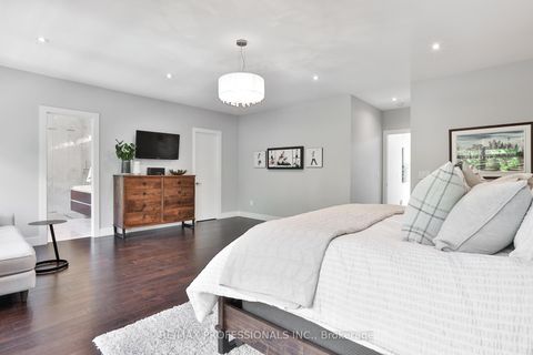 Photo 24 at 54 Renown Road, City Centre West, Toronto