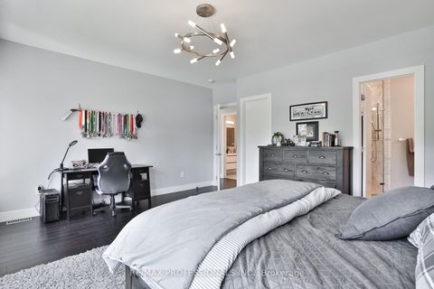 Photo 28 at 54 Renown Road, City Centre West, Toronto
