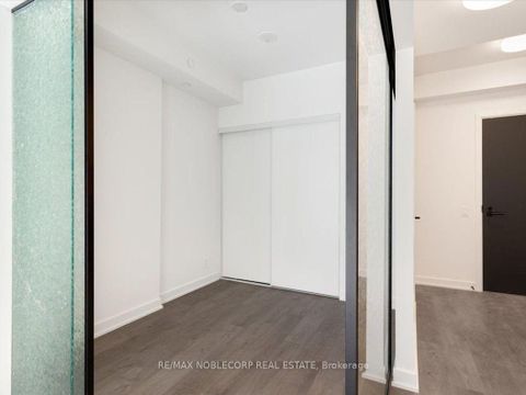 Photo 8 at 712 - 108 Peter Street, Waterfront Communities C1, Toronto