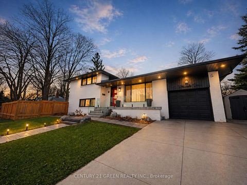 Photo 0 at 18 Winsdale Road, Markland Wood, Toronto