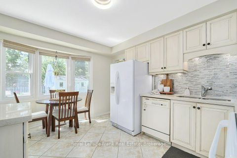 Photo 8 at 803 Linden Court, Williamsburg, Whitby