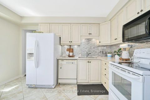Photo 9 at 803 Linden Court, Williamsburg, Whitby