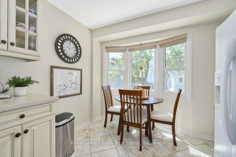 Photo 14 at 803 Linden Court, Williamsburg, Whitby
