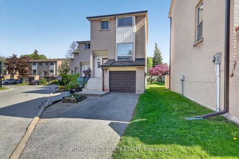 Photo 1 at 190 - 41 Collinsgrove Road, West Hill, Toronto