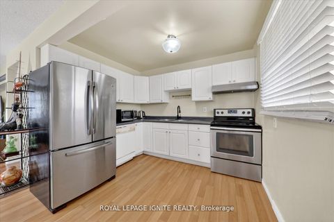 Photo 14 at 190 - 41 Collinsgrove Road, West Hill, Toronto