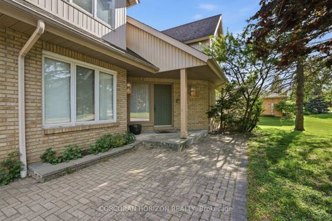 Photo 2 at 18 Curtis Crescent, King City, King