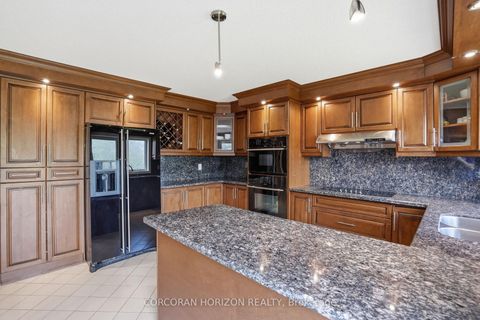 Photo 8 at 18 Curtis Crescent, King City, King