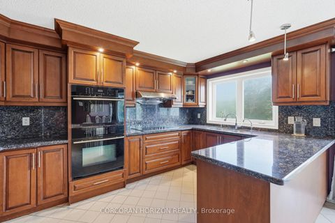 Photo 9 at 18 Curtis Crescent, King City, King