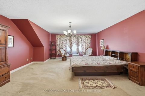 Photo 21 at 18 Curtis Crescent, King City, King