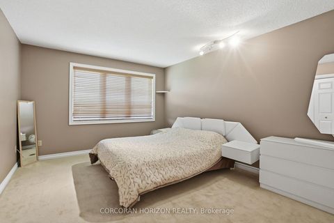 Photo 28 at 18 Curtis Crescent, King City, King