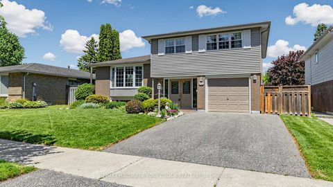 Photo 3 at 24 Devins Drive, Aurora Heights, Aurora