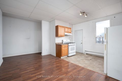 Photo 33 at 353 - 359 Crawford Street, Bellwoods, Toronto