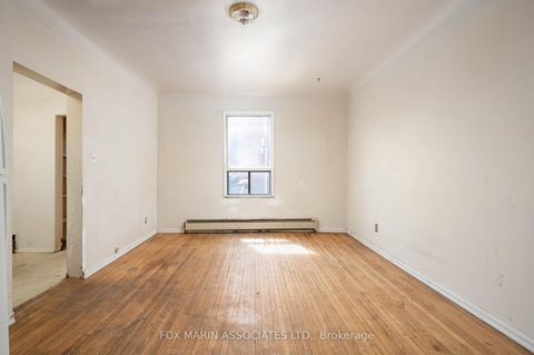 Photo 39 at 353 - 359 Crawford Street, Bellwoods, Toronto