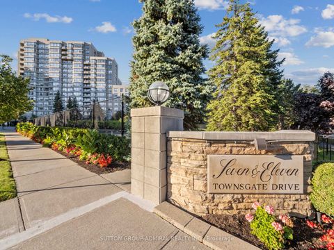 Photo 2 at 604 - 7 Townsgate Drive, Yorkhill, Vaughan
