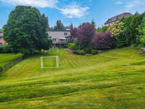 Photo 3 at 788 Woodland Acres Crescent, Rural Vaughan, Vaughan