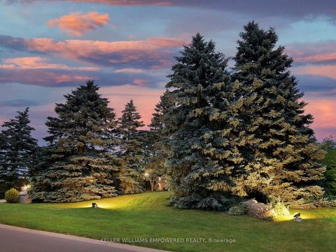 Photo 5 at 788 Woodland Acres Crescent, Rural Vaughan, Vaughan