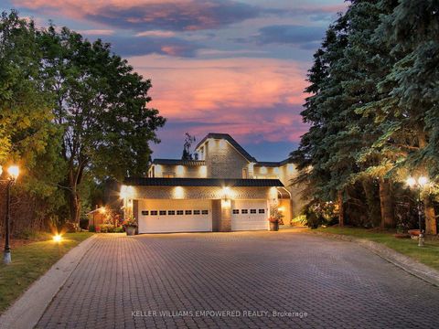 Photo 6 at 788 Woodland Acres Crescent, Rural Vaughan, Vaughan
