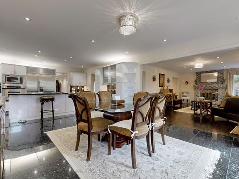 Photo 14 at 788 Woodland Acres Crescent, Rural Vaughan, Vaughan