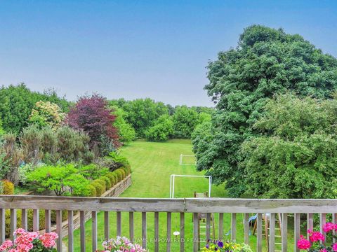 Photo 18 at 788 Woodland Acres Crescent, Rural Vaughan, Vaughan