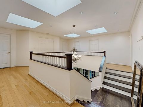 Photo 20 at 788 Woodland Acres Crescent, Rural Vaughan, Vaughan