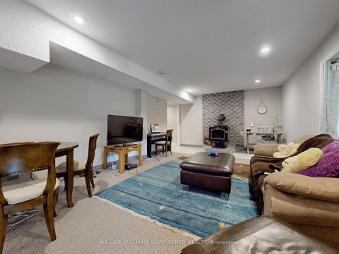 Photo 39 at 788 Woodland Acres Crescent, Rural Vaughan, Vaughan