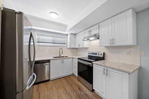 Photo 9 at 7 - 237 Ferndale Drive S, Ardagh, Barrie