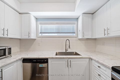 Photo 11 at 7 - 237 Ferndale Drive S, Ardagh, Barrie