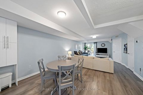Photo 14 at 7 - 237 Ferndale Drive S, Ardagh, Barrie