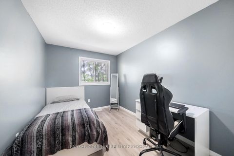 Photo 22 at 7 - 237 Ferndale Drive S, Ardagh, Barrie