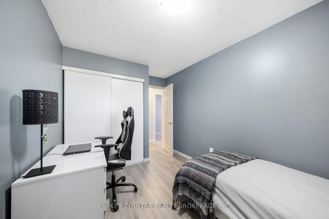 Photo 23 at 7 - 237 Ferndale Drive S, Ardagh, Barrie