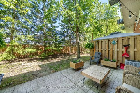 Photo 24 at 7 - 237 Ferndale Drive S, Ardagh, Barrie